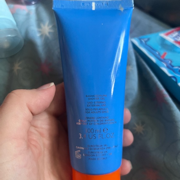 COPY - i love love body wash - Picture 2 of 3